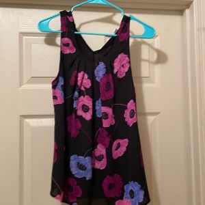 Elle floral tank top blouse! Like new condition.